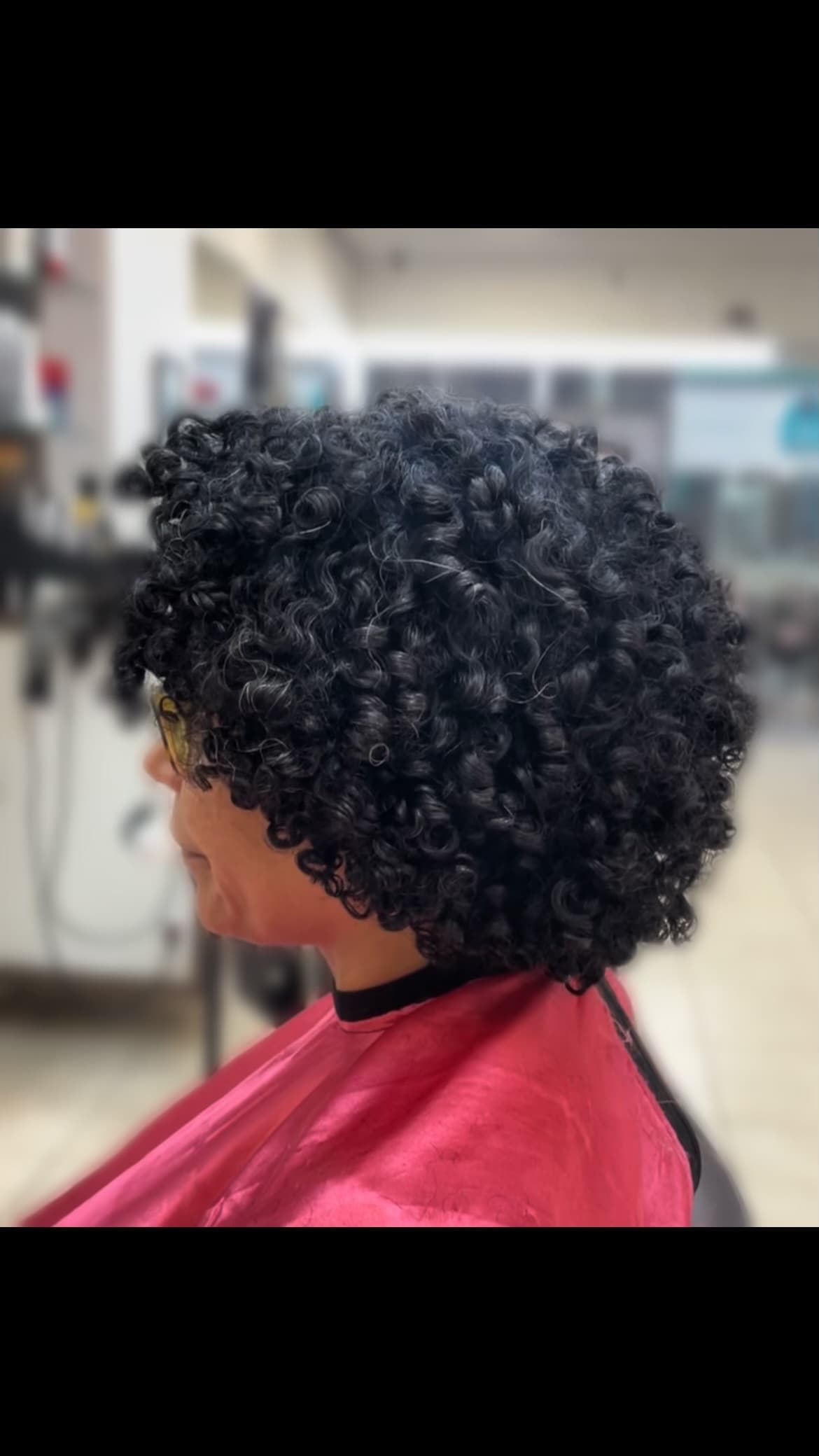 Foto de Especialista em cabelos afros
